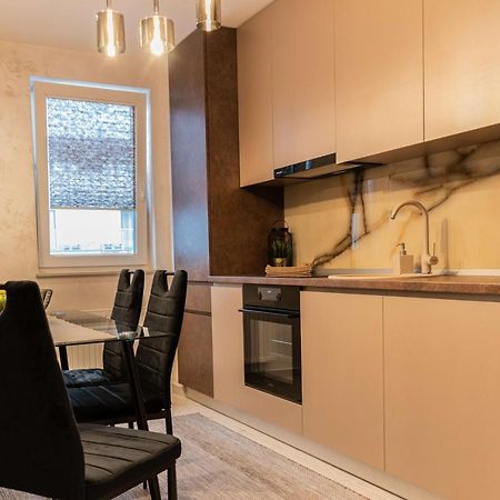 בראשוב Apartment Alios Lux מראה חיצוני תמונה